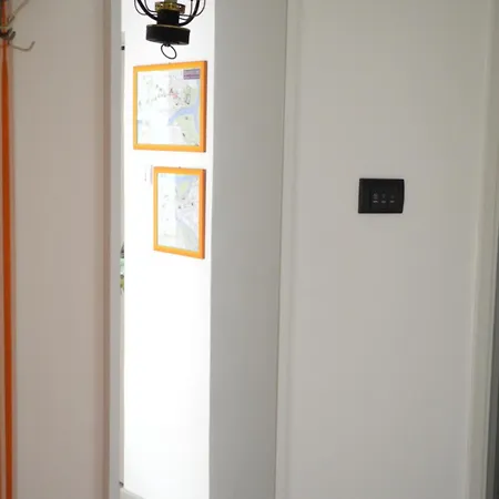 Apartment 33