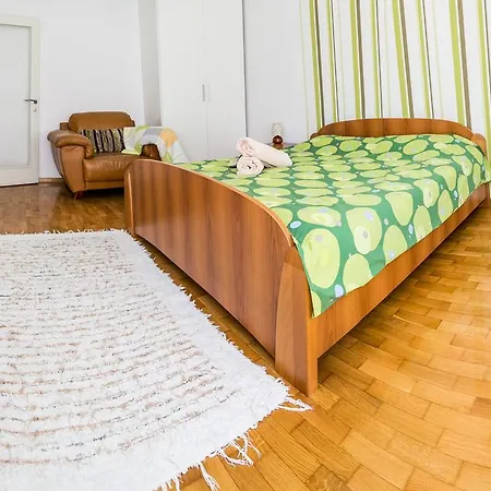 33 Apartment *